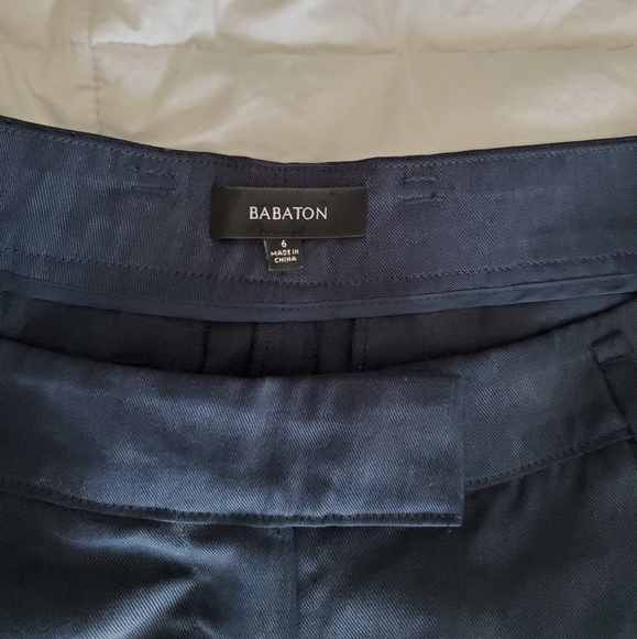 Babaton EUC Navy Lyocell Dressy Long Shorts - Picture 3 of 4